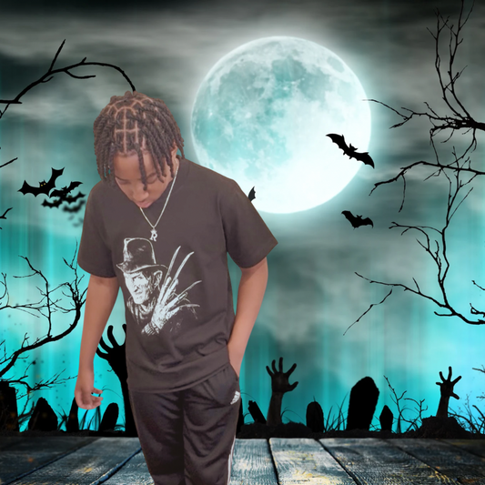 Claws under the moon